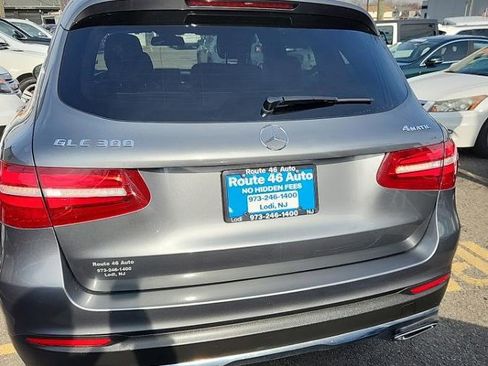 Used 2018 Mercedes-Benz GLC 300 GLC 300 4MATIC SUV image 5