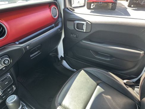 Used 2022 Jeep Gladiator Rubicon w/ LED Lighting Group image 24