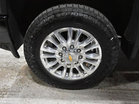 Used 2023 Chevrolet Silverado 3500 High Country w/ Z71 Off-Road Package AWD/4WD image 62