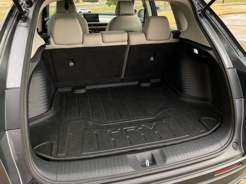 Used 2024 Honda HR-V LX image 29