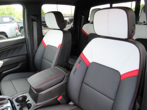 Used 2024 GMC Canyon AT4X AWD/4WD image 19