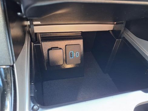 Used 2022 Ford Explorer ST-Line w/ Class IV Trailer Tow Package image 14