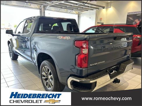 Used 2024 Chevrolet Silverado 1500 LT AWD/4WD image 5
