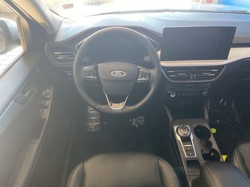 Used 2024 Ford Escape Platinum image 7
