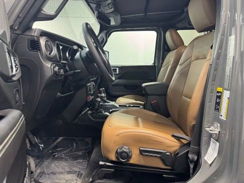 Used 2023 Jeep Wrangler Rubicon image 11