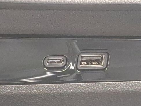 Used 2026 Buick Enclave Preferred w/ Power Package image 25