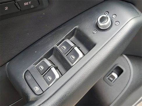 Used 2016 Audi Q5 2.0T Premium Plus image 23