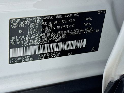 Used 2019 Toyota RAV4 LE w/ Carpet Mat Package image 23