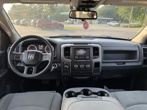 Used 2016 RAM 1500 Express AWD/4WD image 25