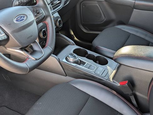 Certified 2025 Ford Escape ST-Line FWD image 23