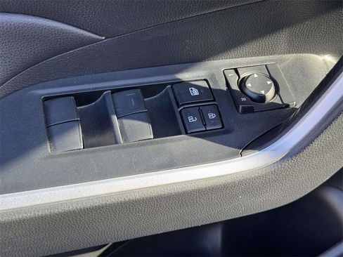 Used 2023 Toyota RAV4 LE image 17