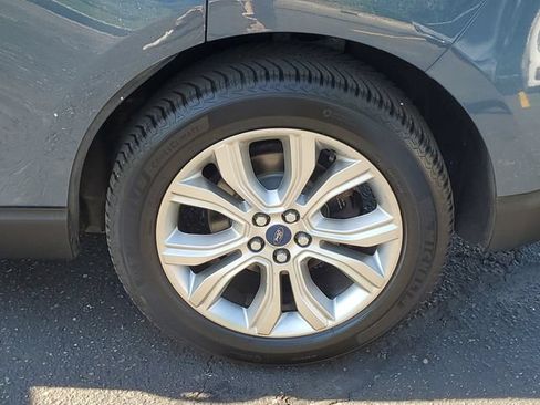 Used 2019 Ford Edge Titanium w/ Equipment Group 301A AWD/4WD image 5