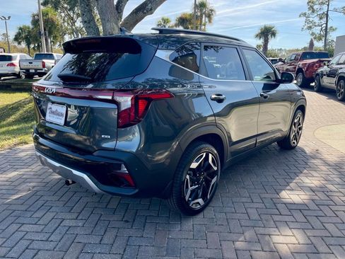 Used 2025 Kia Seltos SX w/ SX Sunroof Package image 6