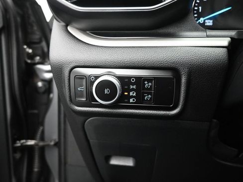 Used 2023 Ford Explorer XLT w/ Equipment Group 202A image 13