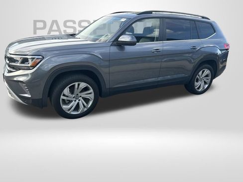 Used 2023 Volkswagen Atlas SE w/ Panoramic Sunroof Package AWD/4WD image 3