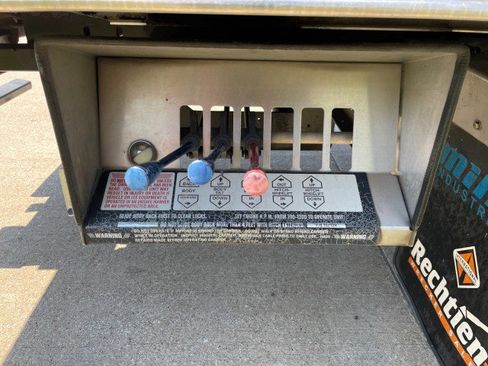 Used 2015 RAM 5500 SLT w/ Quick Order Package 29G SLT image 19