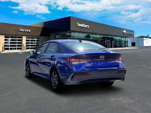 New 2026 Hyundai Elantra Sport image 5