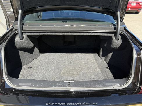 Used 2011 Cadillac DTS Premium image 40