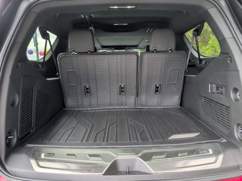 New 2026 Chevrolet Suburban Premier RWD image 5