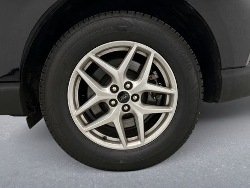 Used 2024 Ford Edge SEL image 10