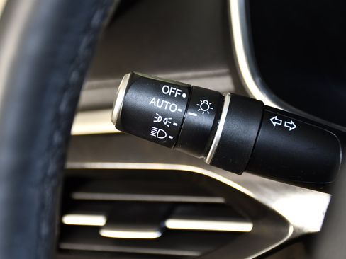 Certified 2025 Acura MDX SH-AWD w/ Technology Package image 22