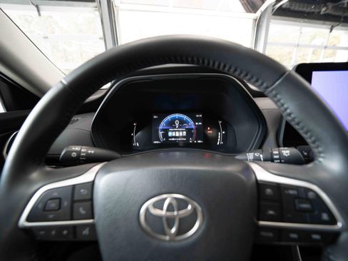 Used 2025 Toyota Grand Highlander AWD image 15