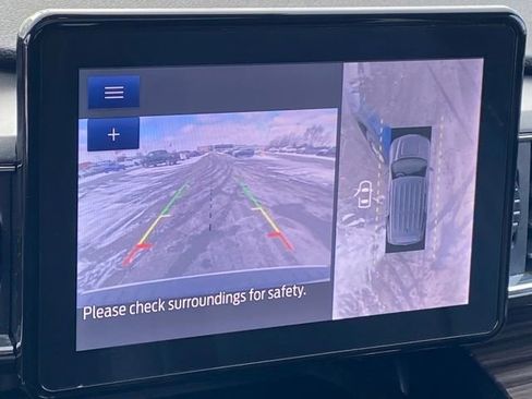 Used 2022 Ford Explorer Limited image 11