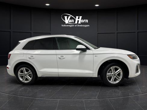 Used 2022 Audi Q5 e Premium w/ Convenience Package AWD/4WD image 8