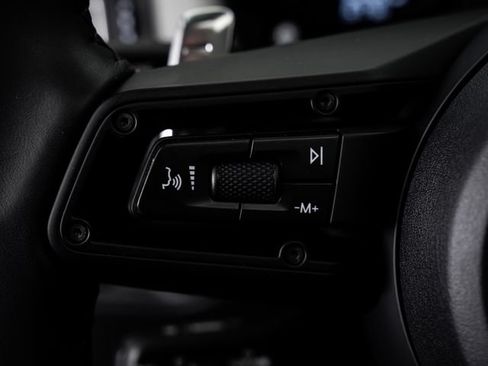 Certified 2026 Porsche Macan AWD/4WD image 14