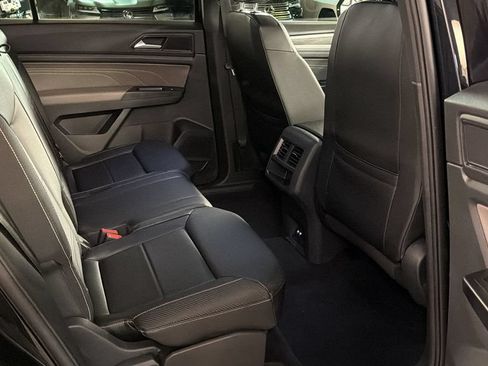 Used 2021 Volkswagen Atlas Cross Sport SE w/ Panoramic Sunroof Package AWD/4WD image 13