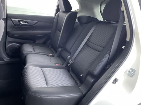 Used 2019 Nissan Rogue SV image 20