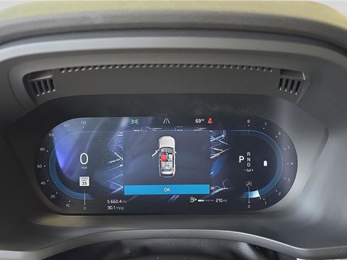 Used 2025 Volvo XC60 B5 Plus w/ Climate Package image 10