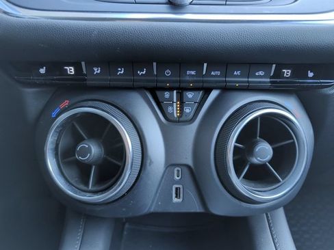 Used 2022 Chevrolet Blazer LT FWD image 20
