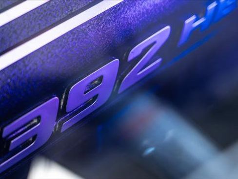 Used 2025 Jeep Gladiator Sport image 18