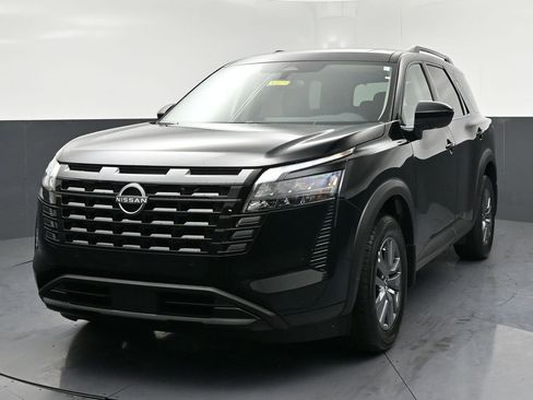 New 2026 Nissan Pathfinder SV AWD/4WD image 3