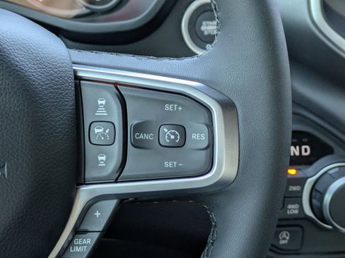 New 2026 RAM 1500 4x4 Crew Cab image 28