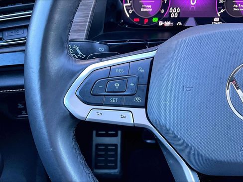 Used 2024 Volkswagen Atlas SEL Premium R-Line image 23