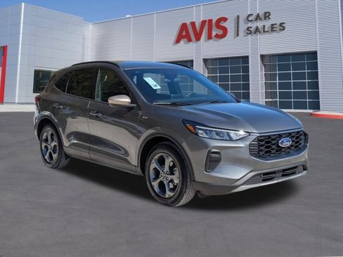 Used 2025 Ford Escape ST-Line image 3