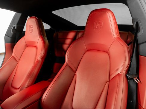 Used 2023 Porsche 911 Carrera 4 GTS image 3