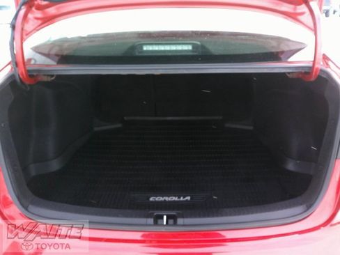 Used 2020 Toyota Corolla LE image 22