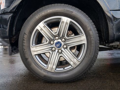 Used 2018 Ford F150 Lariat image 2