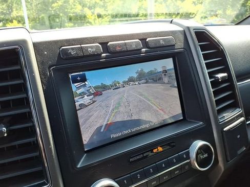 Used 2020 Ford Expedition XLT w/ Equipment Group 202A AWD/4WD image 31
