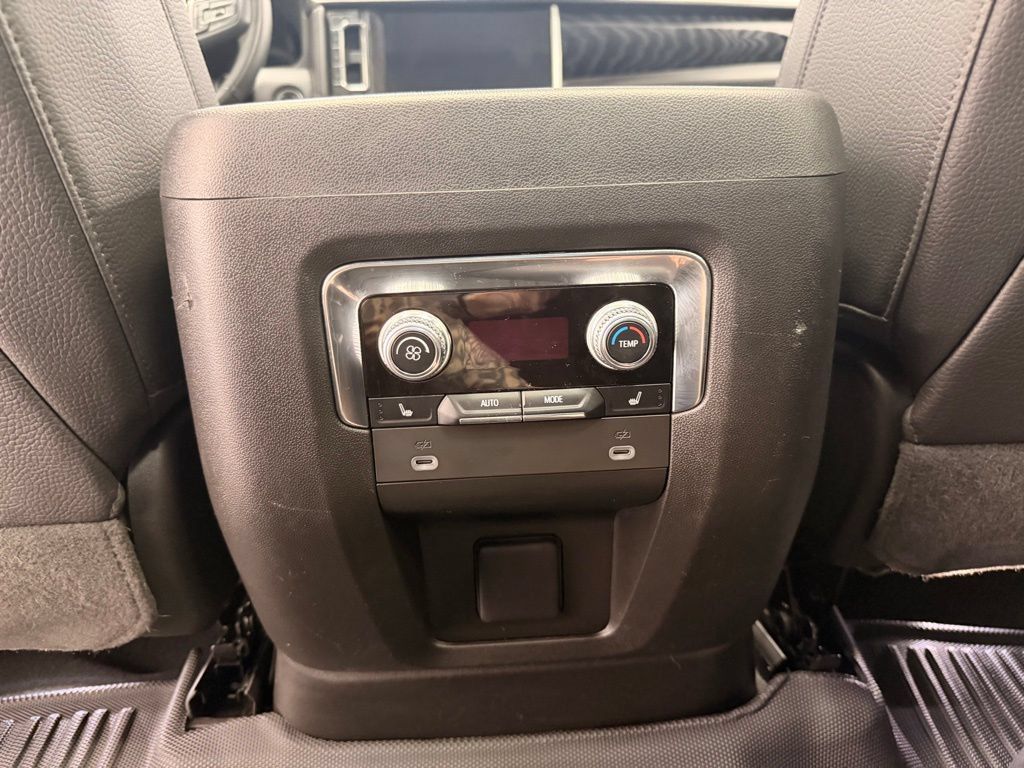 Used 2023 GMC Yukon Denali AWD/4WD image 23