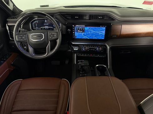 Used 2025 GMC Sierra 1500 Denali Ultimate AWD/4WD image 14