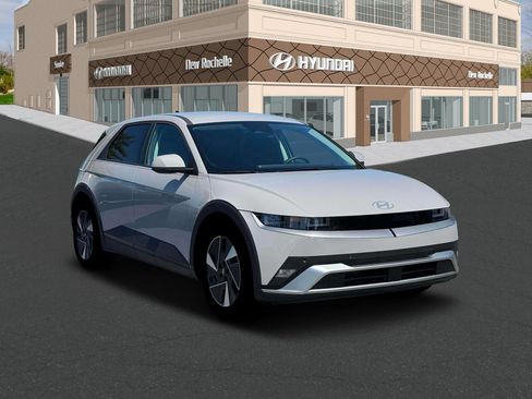 New 2025 Hyundai Ioniq 5 SE image 11