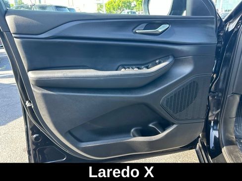 Used 2024 Jeep Grand Cherokee L Laredo AWD/4WD image 34