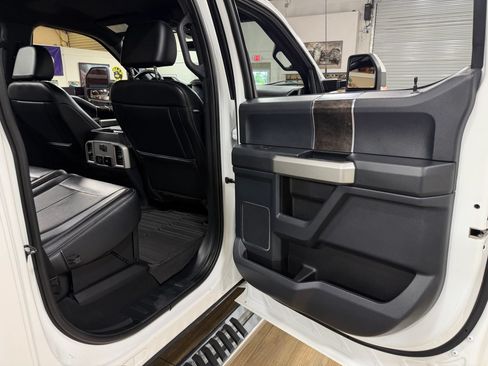 Used 2022 Ford F250 Lariat w/ Lariat Ultimate Package AWD/4WD image 16