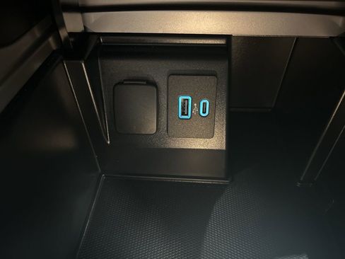 Used 2020 Ford Explorer ST w/ Premium Technology Package image 24