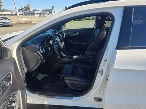 Used 2019 Mercedes-Benz GLA 250 4MATIC image 22