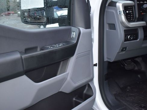 New 2026 Ford F350 XL w/ XL Chrome Package image 15